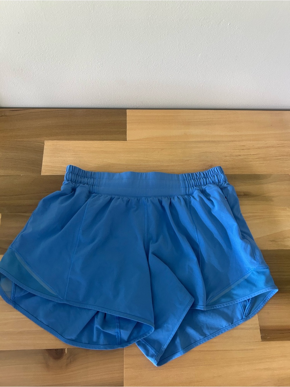 Lululemon Hotty Hot 2.5”’ Low-Rise Pool Party Rare Size 6